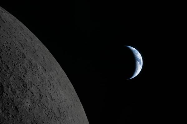 Pegunan Bulan — 2030-an