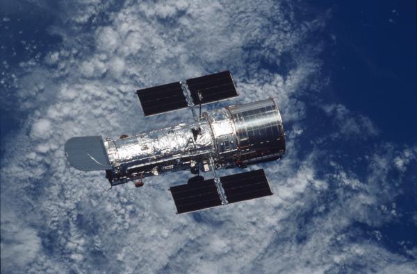 Teleskop Angkasa Hubble: Lintasan Boleh Dilihat di Malaysia
