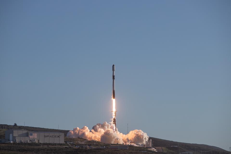 Falcon 9: Starlink Group 7-13